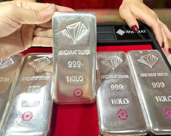 Bảng Giá Bạc Hôm Nay: Cập Nhật Giá Kim Loại Quý, Bạc Miếng & Thỏi Phú Quý Cùng Tỷ Giá Usd/ounce