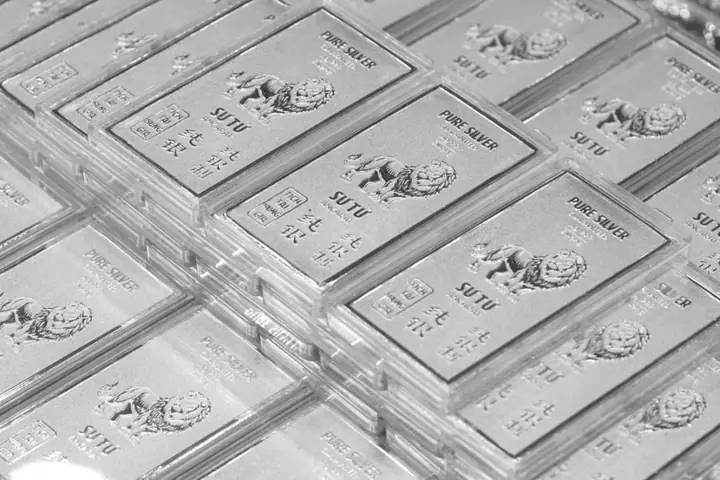 Giá Bạc Trắng Trong Nước Hôm Nay: Bảng Giá Cập Nhật, Cách Đọc Và Lựa Chọn Mua Hiệu Quả