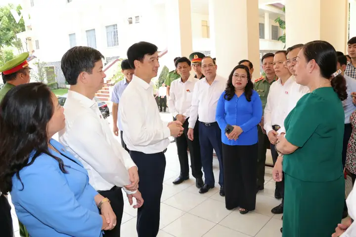 Giá Ngọc Thẩm Ở Cần Thơ