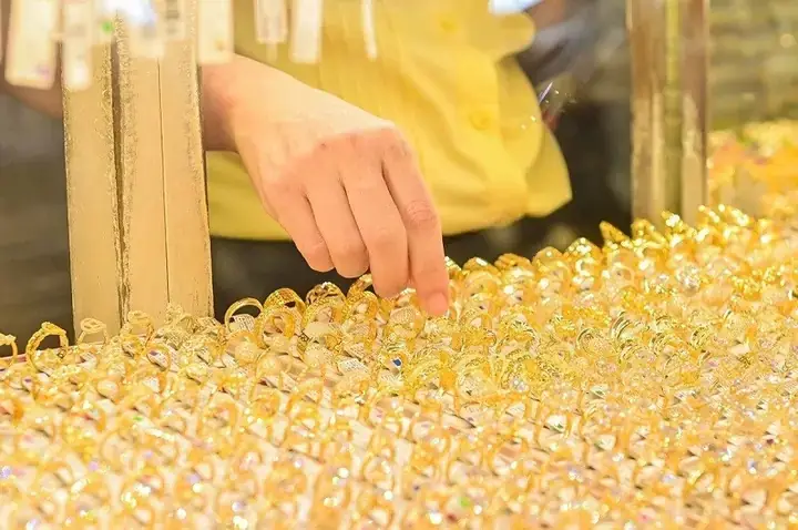 Giá Vàng Cập Nhật Từng Giờ