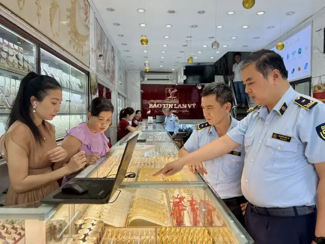 Giá Vàng Phúc Thành Ngọc Lâm