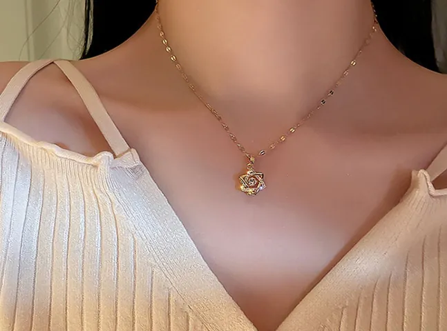 Các Mẫu Mặt Dây Chuyền Vàng Tây Đẹp Các Mẫu Mặt Dây Chuyền Vàng Tây Đẹp