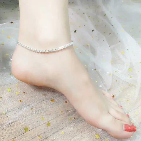 Đeo Lắc Chân Thế Nào Cho Đẹp