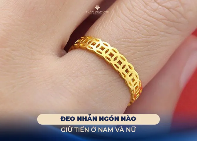 Đeo Nhẫn Ngón Giữa Để Giữ Tiền