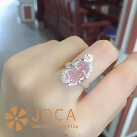 Đeo Nhẫn Tỳ Hưu Quay Ra Hay Quay Vào Đeo Nhẫn Tỳ Hưu Quay Ra Hay Quay Vào