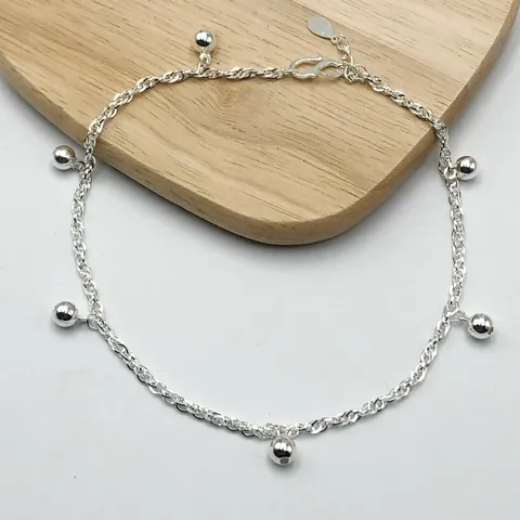 Hướng Dẫn Chọn Mua Lắc Chân Bạc Ta: Các Kiểu, Chất Liệu, Kích Cỡ & Bảo Dưỡng