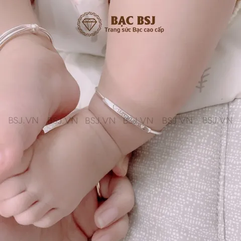 Hướng Dẫn Chọn Mua Lắc Chân Bạc Ta: Các Kiểu, Chất Liệu, Kích Cỡ & Bảo Dưỡng