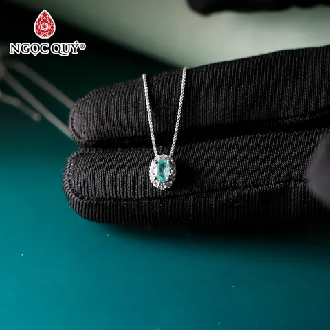 Mặt Dây Chuyền Đá Ngọc Lục Bảo Mặt Dây Chuyền Đá Ngọc Lục Bảo