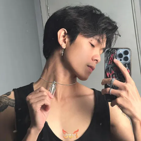 Nam Nên Đeo Bông Tai Nào Nam Nên Đeo Bông Tai Nào