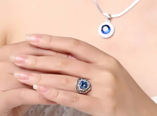 Nhẫn Cho Phụ Nữ Trung Niên