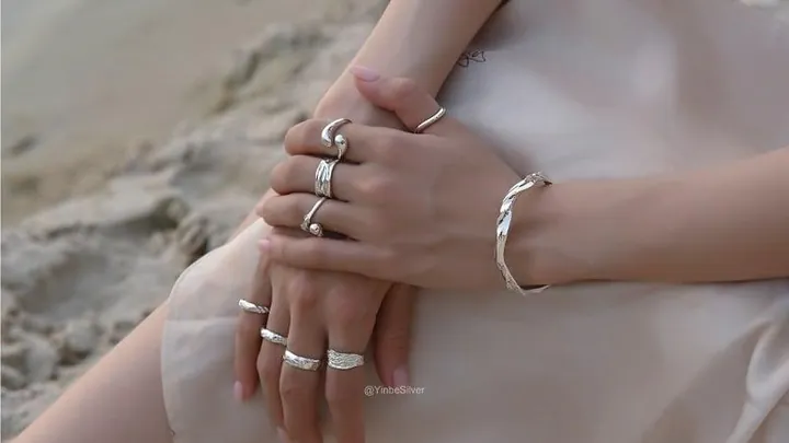 Nhẫn Xương Voi Có Ý Nghĩa Gì