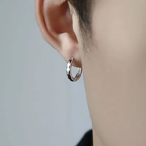 Shop Bông Tai Nam Uy Tín: Địa Chỉ, Mẫu Mã & Cách Chọn Cho Phong Cách Cá Tính Shop Bông Tai Nam Uy Tín: Địa Chỉ, Mẫu Mã & Cách Chọn Cho Phong Cách Cá Tính