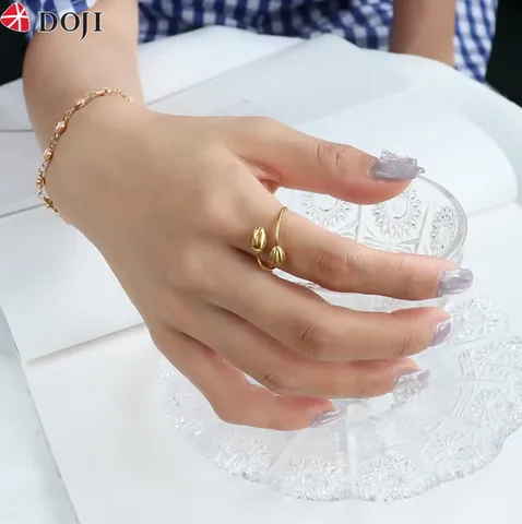 Tại Sao Không Nên Đeo Nhẫn Ngón Trỏ