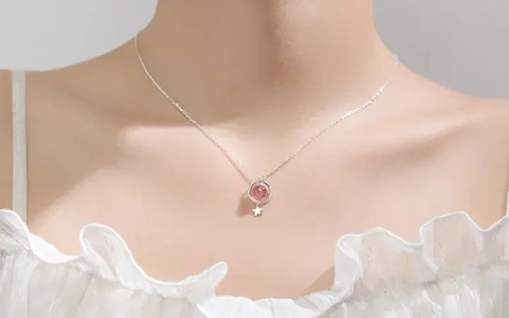 Tuổi Ngọ Nên Đeo Mặt Dây Chuyền Hình Gì