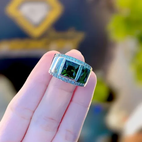 Điểm Danh Các Loại Đá Đính Trên Nhẫn Phổ Biến Cho Người Yêu Trang Sức