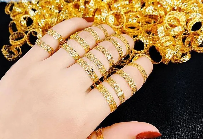 Nhẫn Kim Tiền Là Gì? Ý Nghĩa, Cách Chọn Và Đeo Đúng Ngón Cho Người Mới Bắt Đầu