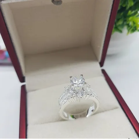 Khám Phá Các Shop Bán Nhẫn Bạc Và Trang Sức Bạc Đẹp Uy Tín Trên Toàn Quốc Khám Phá Các Shop Bán Nhẫn Bạc Và Trang Sức Bạc Đẹp Uy Tín Trên Toàn Quốc