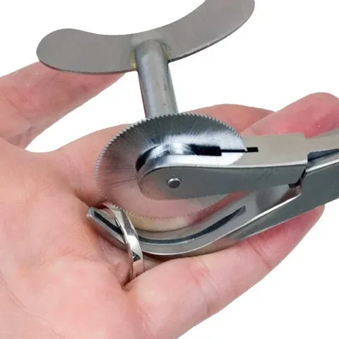 Hướng Dẫn Tháo Nhẫn Chật Cho Bà Bầu An Toàn Tại Nhà