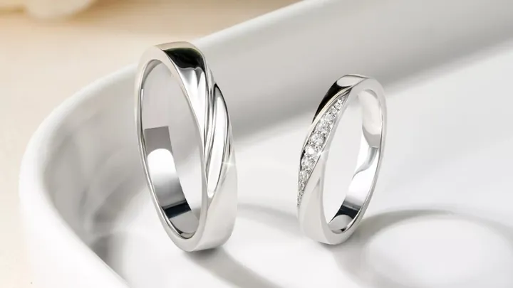 Giải Đáp Có Nên Đeo Nhẫn Cưới Thường Xuyên Và Những Điều Cần Biết Cho Vợ Chồng