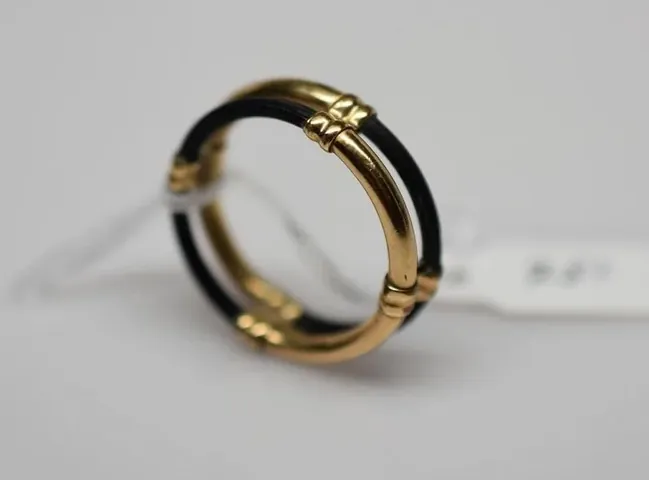 Giải Đáp Có Nên Đeo Nhẫn Lông Voi – Trang Sức Phong Thủy Và Hướng Dẫn Đeo Đúng Ngón Tay Cho Nam, Nữ Giải Đáp Có Nên Đeo Nhẫn Lông Voi – Trang Sức Phong Thủy Và Hướng Dẫn Đeo Đúng Ngón Tay Cho Nam, Nữ