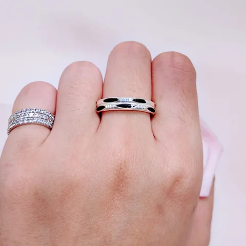 Giải Đáp Có Nên Đeo Nhẫn Lông Voi – Trang Sức Phong Thủy Và Hướng Dẫn Đeo Đúng Ngón Tay Cho Nam, Nữ Giải Đáp Có Nên Đeo Nhẫn Lông Voi – Trang Sức Phong Thủy Và Hướng Dẫn Đeo Đúng Ngón Tay Cho Nam, Nữ