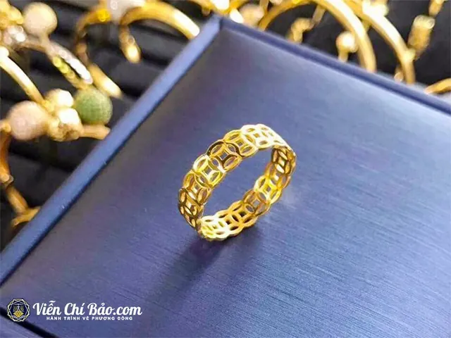 Có Nên Đeo Nhẫn Vàng 24k Hàng Ngày? Thực Tế Về Độ Bền Và Lời Khuyên Cho Nhẫn Cưới