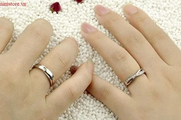 Có Nên Mua Nhẫn Cưới Pnj Không? Đánh Giá Ưu Nhược Điểm Và Kinh Nghiệm Bán Lại Thực Tế