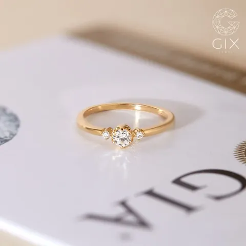 Cập Nhật Giá Nhẫn Cầu Hôn Vàng 18k Cho Người Sắp Cầu Hôn Và Các Yếu Tố Ảnh Hưởng Cập Nhật Giá Nhẫn Cầu Hôn Vàng 18k Cho Người Sắp Cầu Hôn Và Các Yếu Tố Ảnh Hưởng