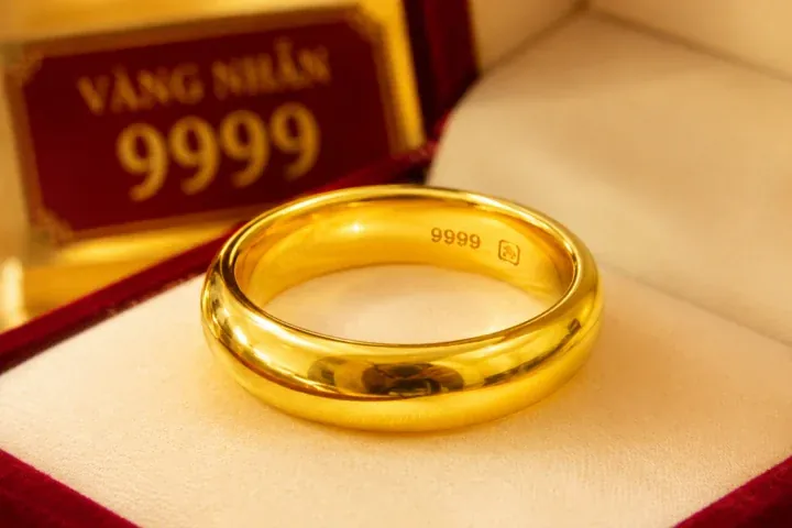 Cập Nhật Giá Nhẫn Tròn 9999 Hôm Nay (vàng 24k): Bảng Giá Mua Vào - Bán Ra Tại Các Thương Hiệu