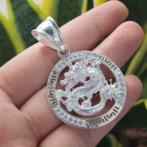 Khám Phá Mặt Dây Chuyền Bạc Nam Hình Rồng Đẹp Và Nam Tính Cho Phái Mạnh