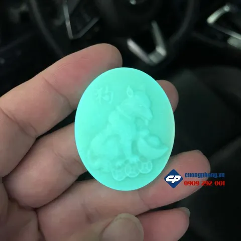 Mặt Dây Chuyền Con Chó: Hướng Dẫn Chọn Mua, Chất Liệu Và Phong Cách Phù Hợp
