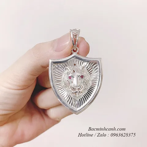 Mặt Dây Chuyền Con Hổ: Lựa Chọn Chất Liệu, Kiểu Dáng Và Hướng Dẫn Mua Hàng Thông Minh Mặt Dây Chuyền Con Hổ: Lựa Chọn Chất Liệu, Kiểu Dáng Và Hướng Dẫn Mua Hàng Thông Minh