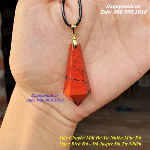 Tổng Hợp Mẫu Mặt Dây Chuyền Đá Quý Cho Nam Từ Ruby, Sapphire Đến Phong Thủy