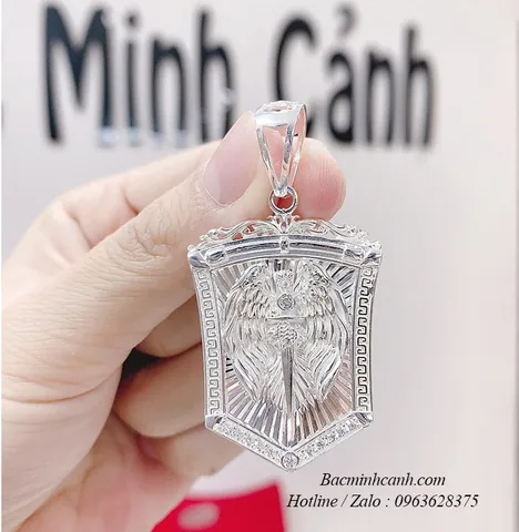 Chọn Mua Mặt Dây Chuyền Bạc Hình Đại Bàng Nam: Từ Bạc 925 Đến Bạc Ta Và Giá Tốt