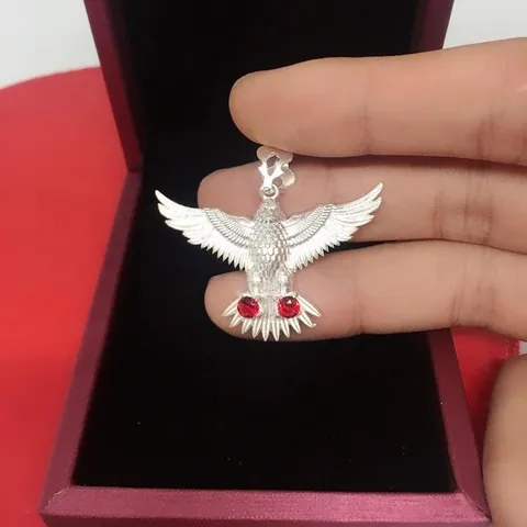Chọn Mua Mặt Dây Chuyền Bạc Hình Đại Bàng Nam: Từ Bạc 925 Đến Bạc Ta Và Giá Tốt