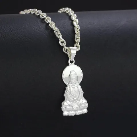 Mua Và Đeo Mặt Dây Chuyền Hình Phật Quan Âm: Ý Nghĩa Phong Thủy Và Lưu Ý Cho Người Dùng