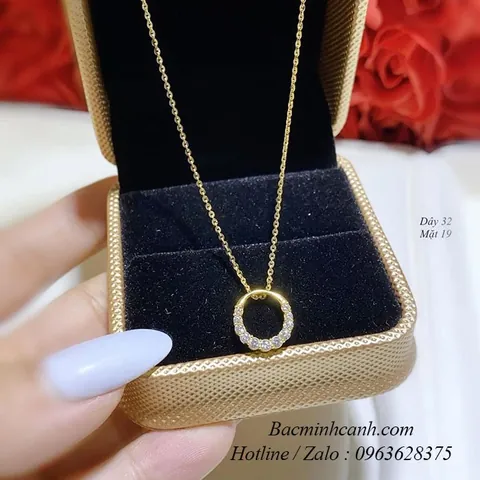 Mặt Dây Chuyền Hình Tròn: Cách Chọn, Phối Đồ Và Bảo Quản Cho Mọi Phong Cách