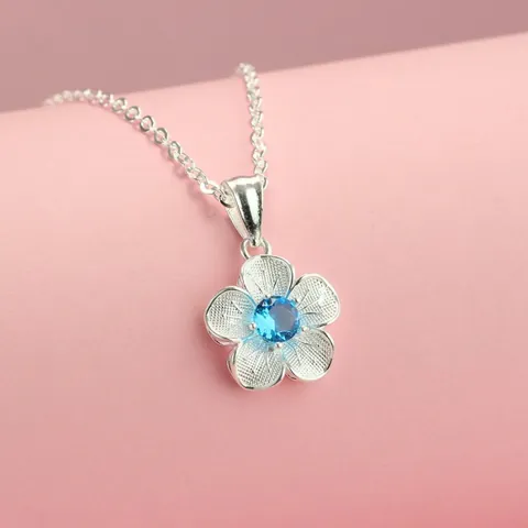 Mặt Dây Chuyền Hoa Mai: Hướng Dẫn Chọn Mẫu, Chất Liệu Và Nơi Mua Uy Tín
