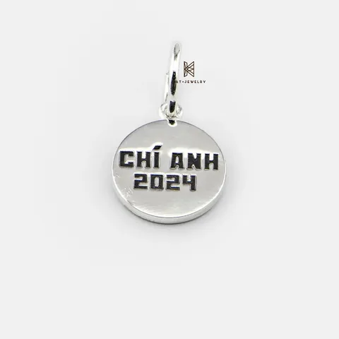 Mặt Dây Chuyền Khắc Chữ Là Gì? Hướng Dẫn Chọn, Tùy Chỉnh Và Mua Ngay Cho Mình