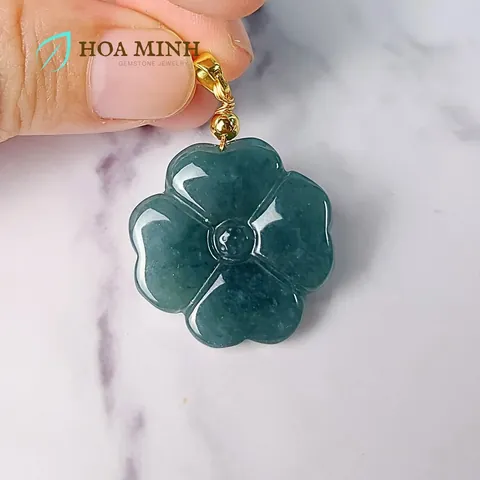Hướng Dẫn Chọn Và Tùy Chỉnh Mặt Dây Chuyền Mề Đay Cho Người Yêu Thời Trang
