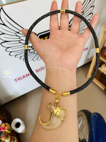 Mặt Dây Chuyền Móng Cọp Là Gì, Cách Chọn Và Giá Tham Khảo Cho Người Mới Bắt Đầu
