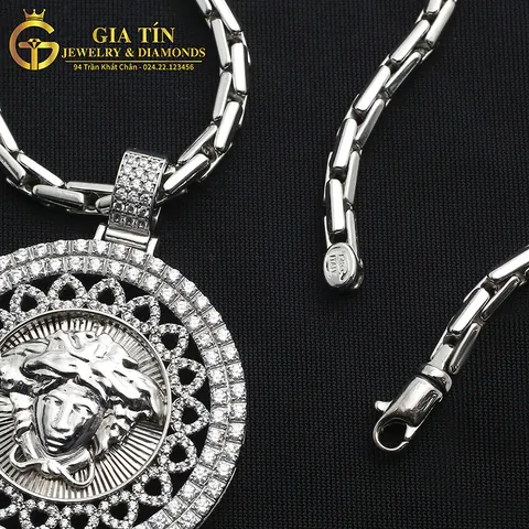Mua Mặt Dây Chuyền Nam Versace: Hướng Dẫn Chọn Loại, Giá & Nơi Mua Uy Tín