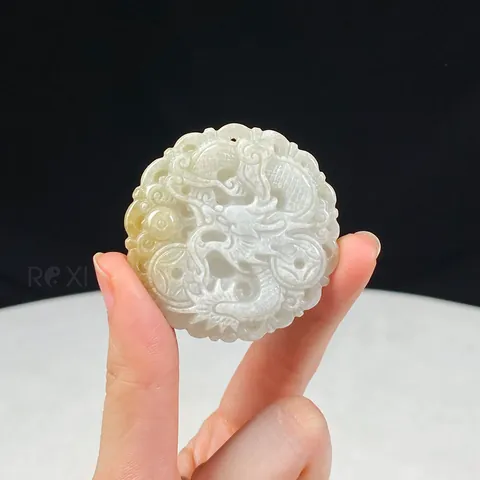 Mặt Dây Chuyền Rồng Đá: Các Loại Đá, Ý Nghĩa Phong Thủy Và Cách Chọn Phù Hợp