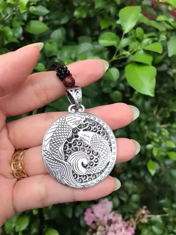 Mặt Dây Chuyền Song Ngư: Hướng Dẫn Chọn, Ý Nghĩa Và Cách Bảo Quản Cho Người Yêu Hoàng Đạo