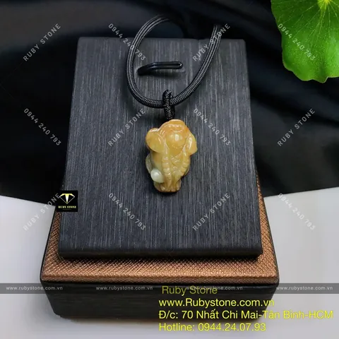 Mặt Dây Chuyền Thiềm Thừ: Ý Nghĩa Phong Thủy, Cách Chọn Và Mua Cho Người Kinh Doanh