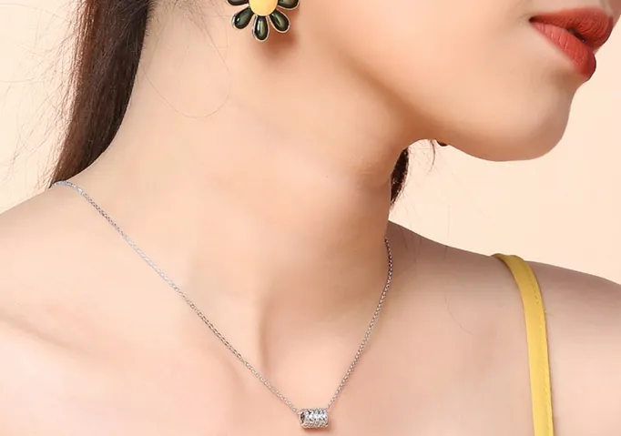 Cách Chọn Dây Chuyền Cho Mặt Tròn: Các Kiểu Dáng Và Độ Dài Phù Hợp Cho Nữ