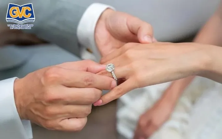 Giải Mã Nhẫn Bạc Bị Gãy Là Điềm Gì Qua Góc Nhìn Tâm Linh, Phong Thủy Và Khoa Học Giải Mã Nhẫn Bạc Bị Gãy Là Điềm Gì Qua Góc Nhìn Tâm Linh, Phong Thủy Và Khoa Học