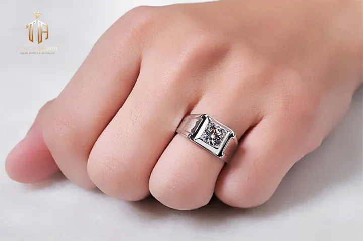 Cập Nhật Giá Nhẫn Bạch Kim Nam Mới Nhất Theo Thiết Kế Và Chất Liệu