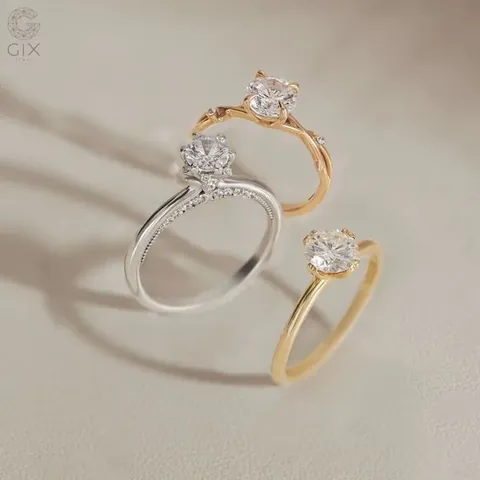 Nên Mua Nhẫn Cầu Hôn Bằng Chất Liệu Gì Theo Ngân Sách Và Dáng Tay Nàng