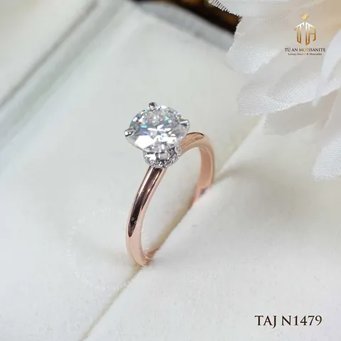 Gợi Ý Các Mẫu Nhẫn Kim Cương Dưới 10 Triệu Cho Cặp Đôi Và Phái Nữ